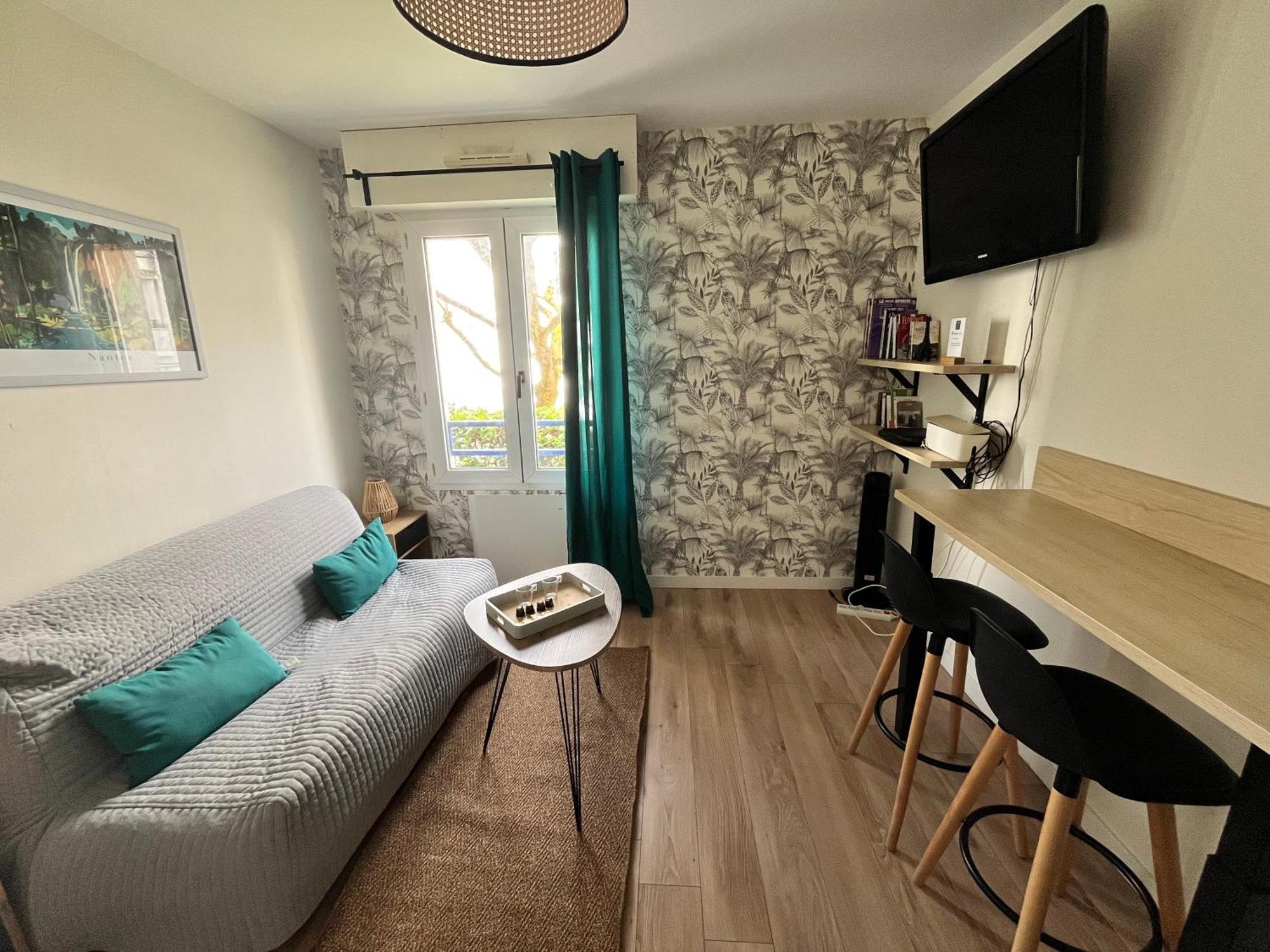Agreable Calme - Proche Tramway Et Centre Apartment *